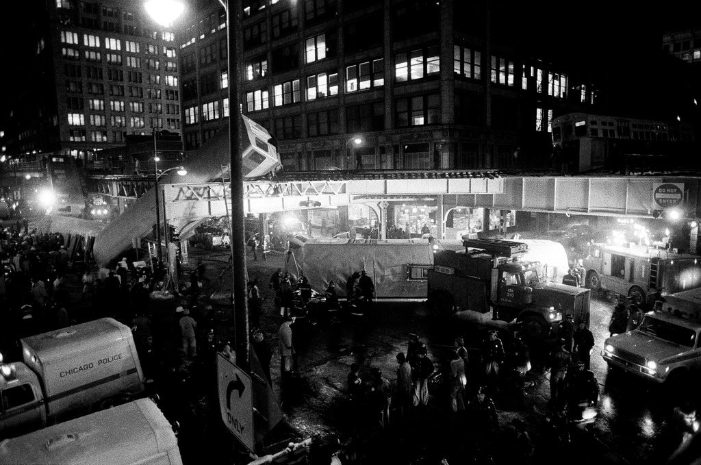 Aftermath of elevated train crash at Wabash Avenue and Lake Street - Chicago Sun-Times