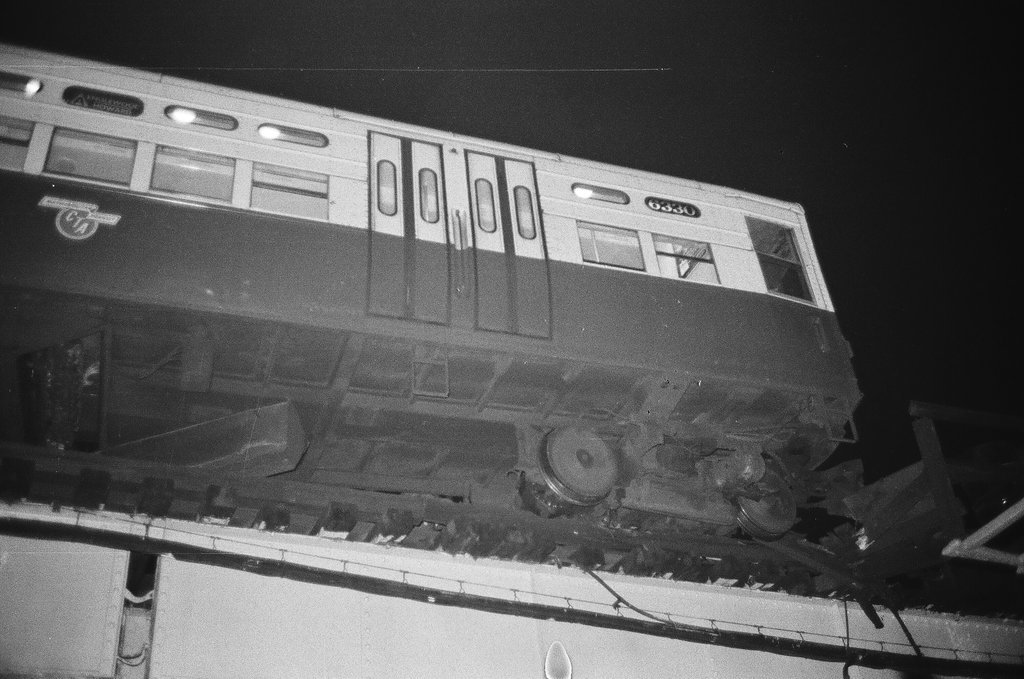 Elevated train derailment at 59th Street and Calumet Avenue - Chicago Sun-Times