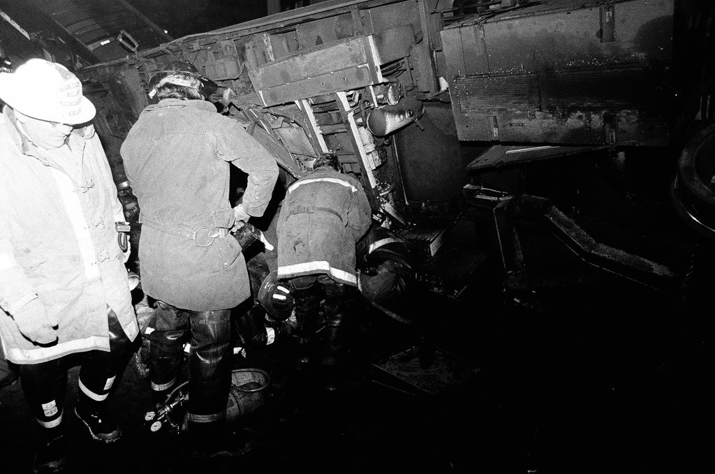 Aftermath of elevated train crash at Wabash Avenue and Lake Street - Chicago Sun-Times