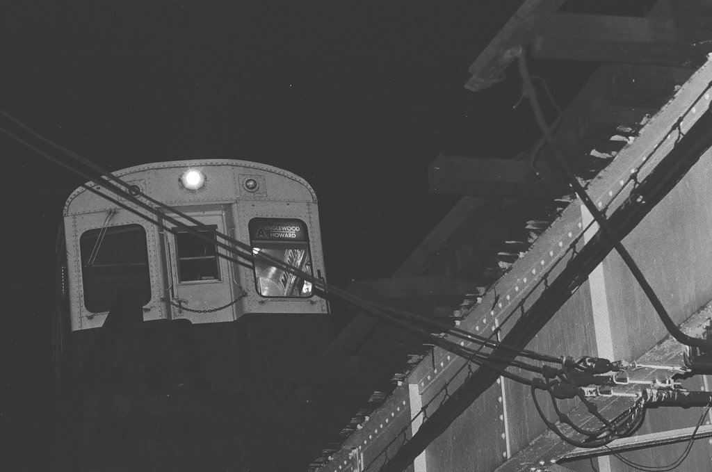 Elevated train derailment at 59th Street and Calumet Avenue - Chicago Sun-Times