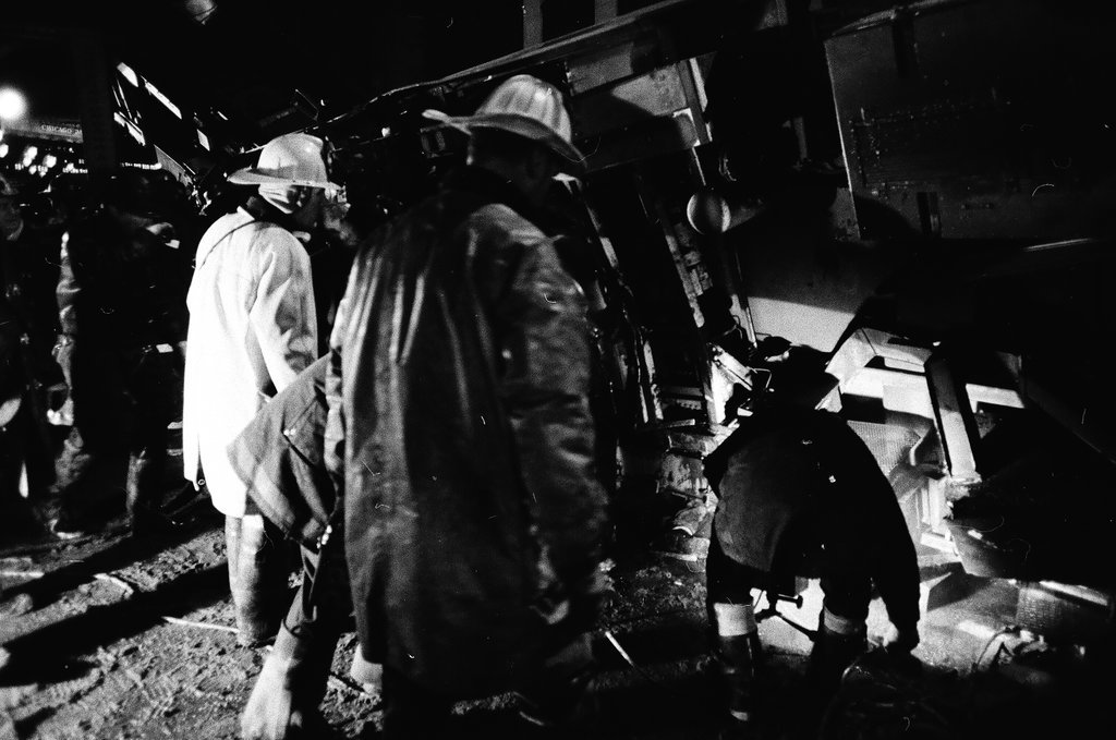 Aftermath of elevated train crash at Wabash Avenue and Lake Street - Chicago Sun-Times