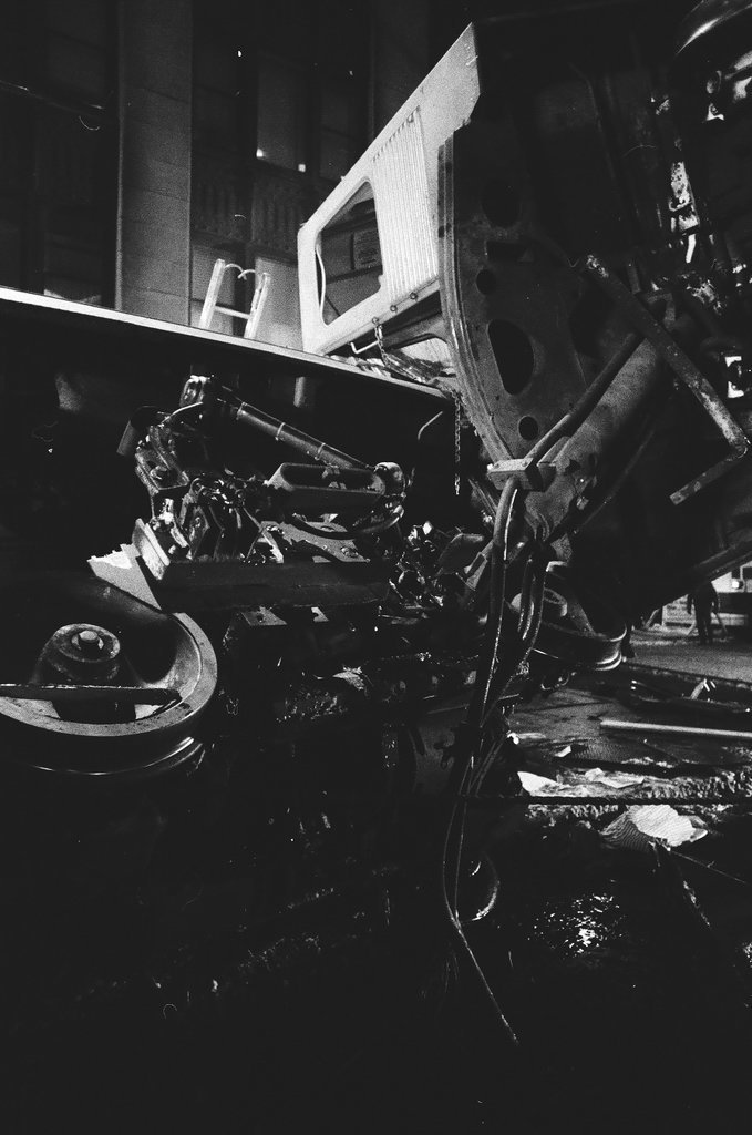 Aftermath of elevated train crash at Wabash Avenue and Lake Street - Chicago Sun-Times