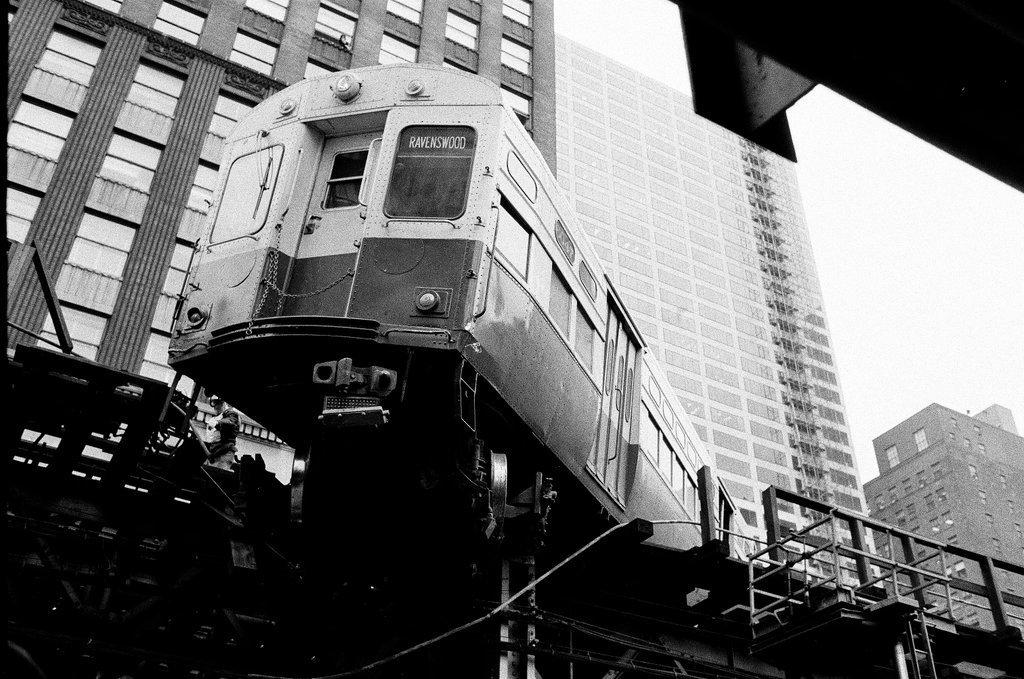 Elevated train derailment at Lake Street and Wells Street - Chicago Sun-Times