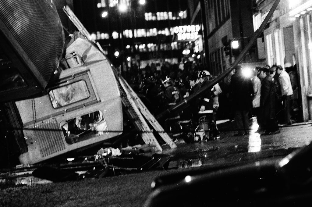 Elevated train derailment at Wabash Avenue and Lake Street - Chicago Sun-Times