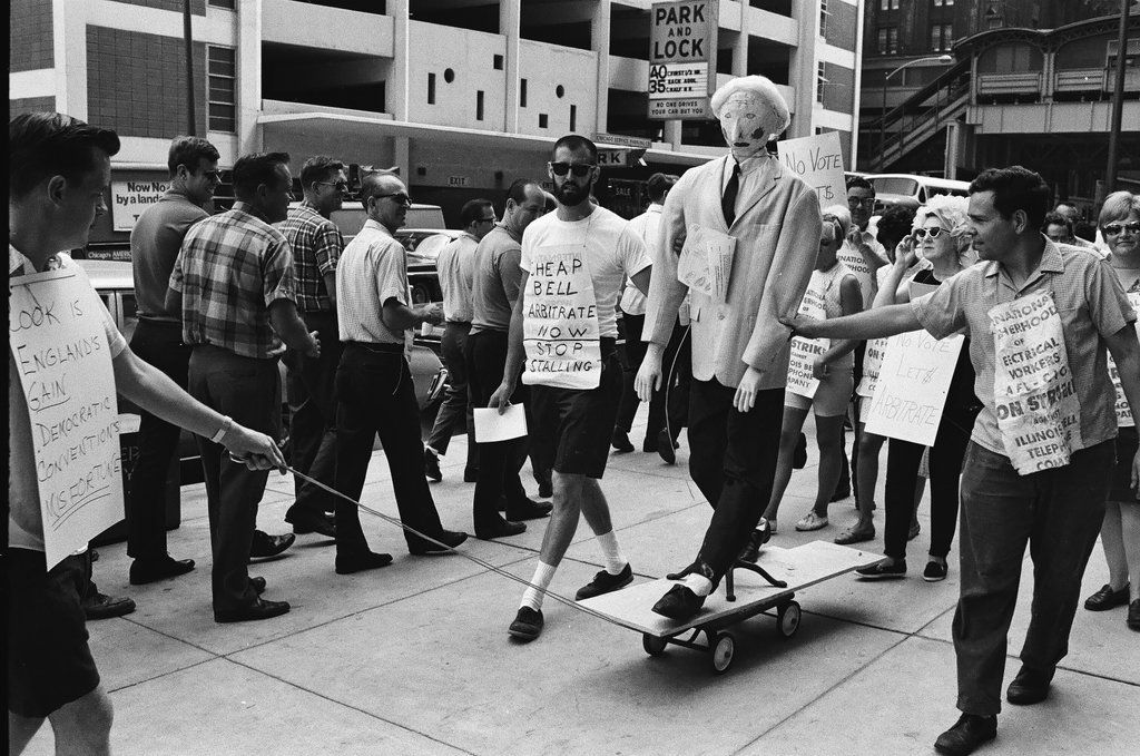 Bell System telephone strike - Chicago Sun-Times