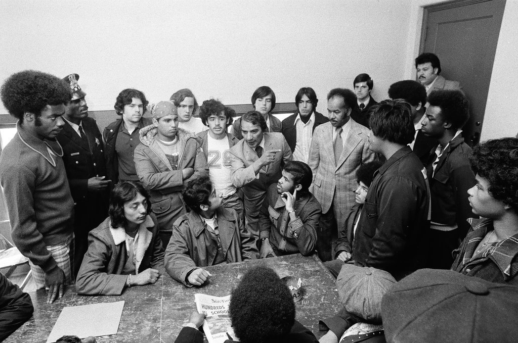 Bowen High School protest Vietnam War - Chicago Sun-Times