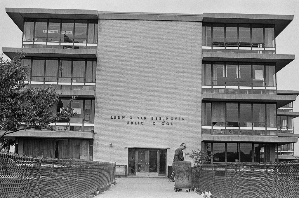 Beethoven Elementary in disrepair - Chicago Sun-Times