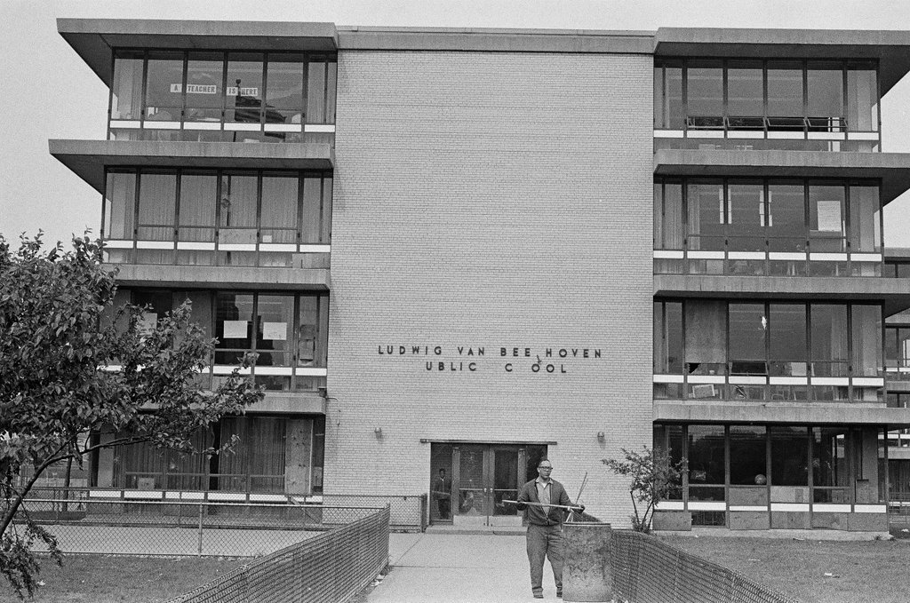 Beethoven Elementary in disrepair - Chicago Sun-Times