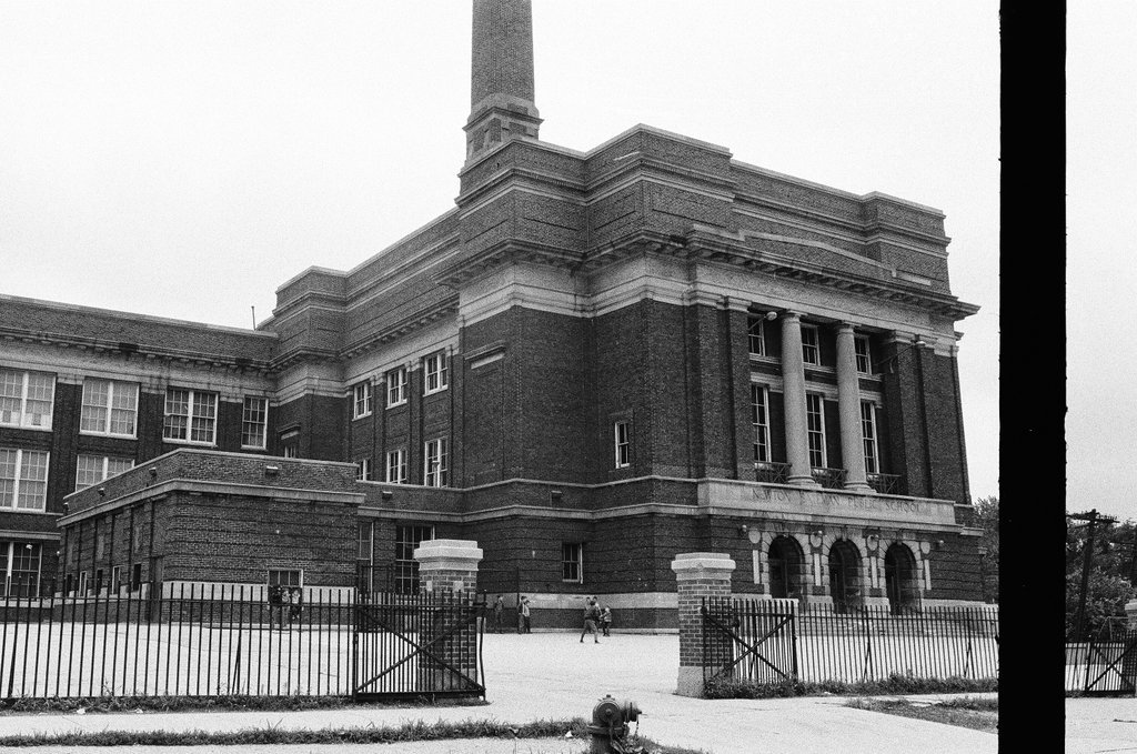 Bateman Elementary School in disrepair - Chicago Sun-Times