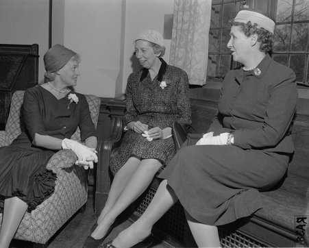 Elizabeth Paepke, Eudora Welty, Mrs. Henry F. Tenney at Luncheon at University of Chicago - Ralph Arvidson for Chicago Sun-Times