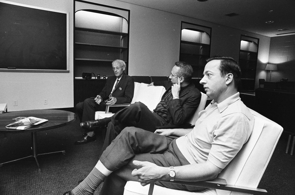 Physicists discuss anti-ballistic missiles - Jack Lenahan for Chicago Sun-Times