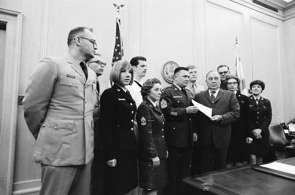 Mayor Daley proclaims Armed Forces Day - Bill Mares for Chicago Sun-Times