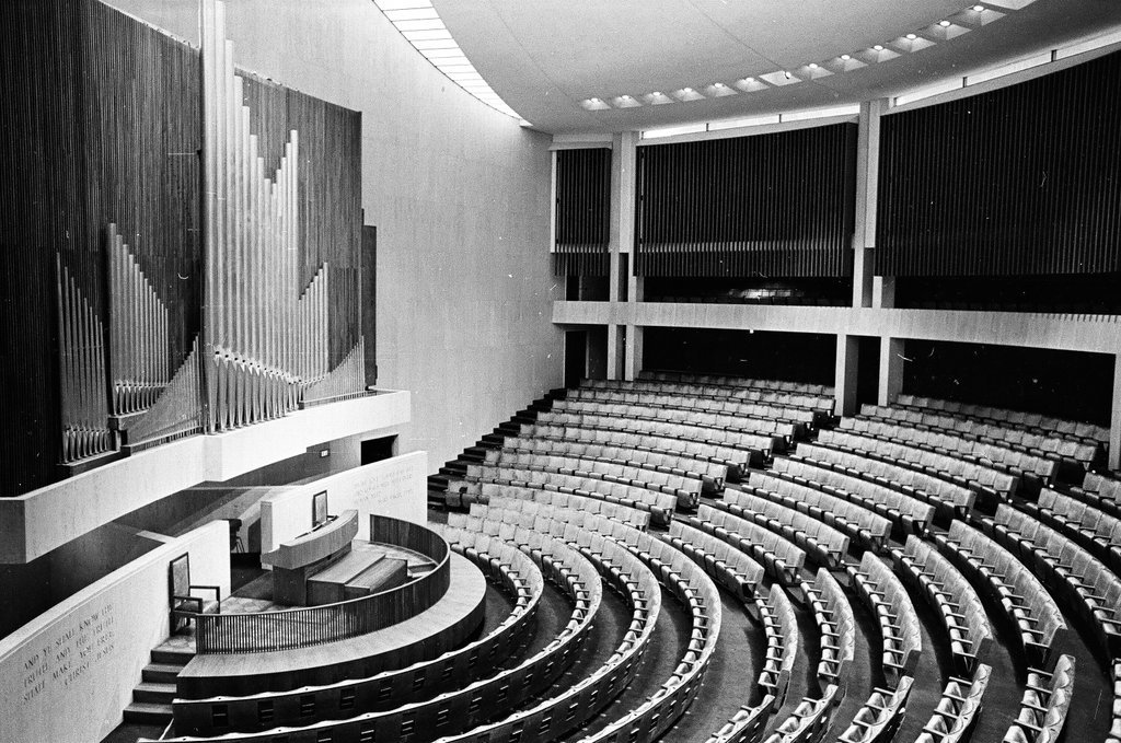 Construction of Seventeenth Church of Christ Scientist - Chicago Sun-Times