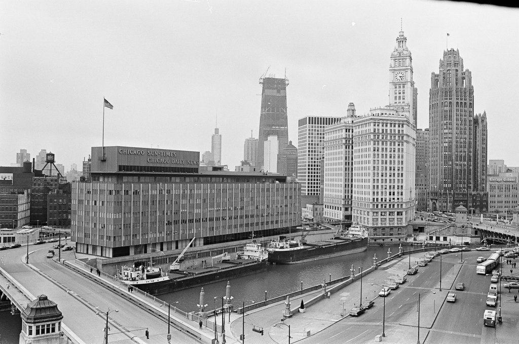 Construction of Seventeenth Church of Christ Scientist - Chicago Sun-Times