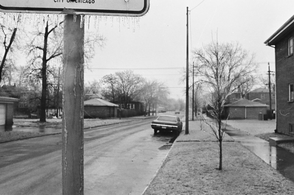 Icy rain on the South Side - Ray Burley for Chicago Sun-Times