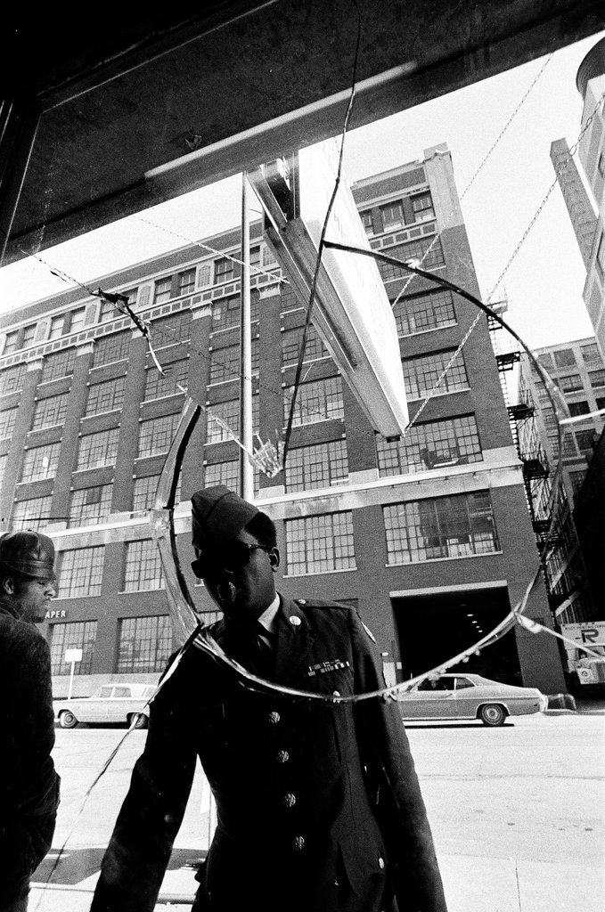 A Chicago police officer investigates vandalism - Chicago Sun-Times