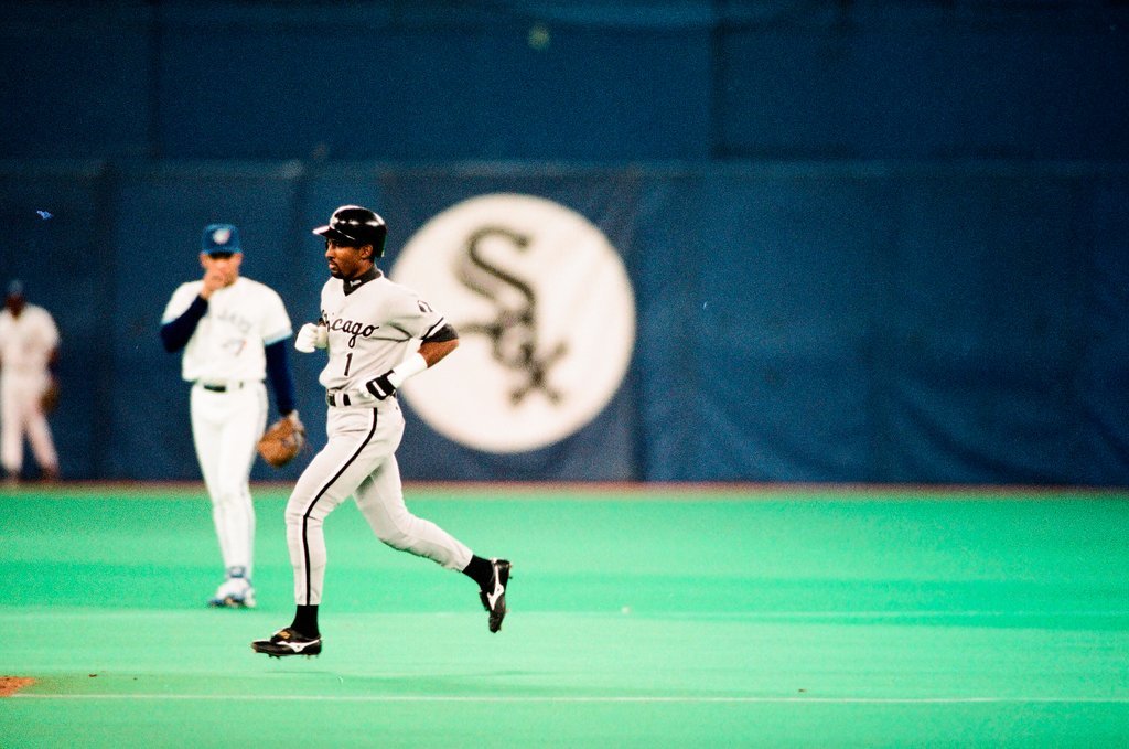 The Chicago White Sox and Toronto Blue Jays play in game four of the American League Championship Series - Chicago Sun-Times