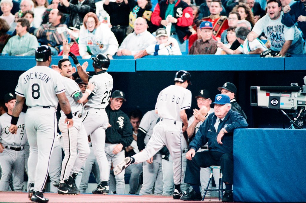 The Chicago White Sox and Toronto Blue Jays play in game four of the American League Championship Series - Chicago Sun-Times