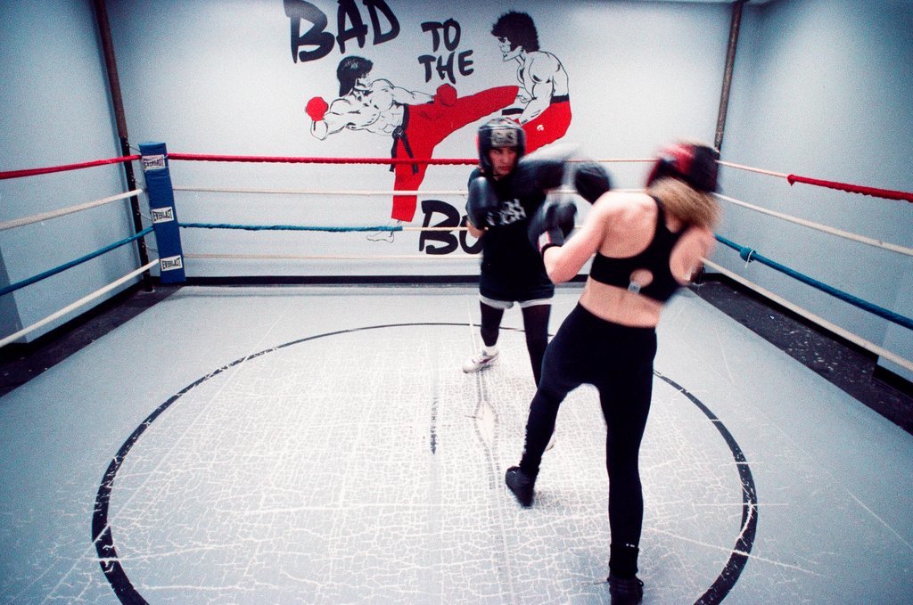 Female boxers train for the Golden Gloves - Chicago Sun-Times