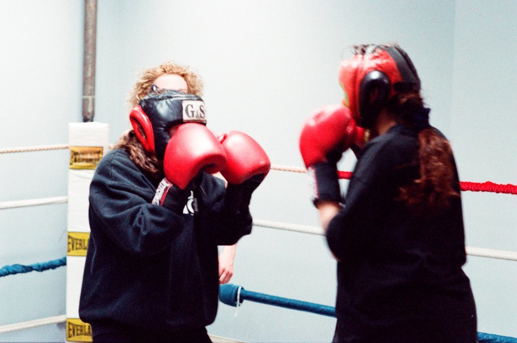 Female boxers train for the Golden Gloves - Chicago Sun-Times