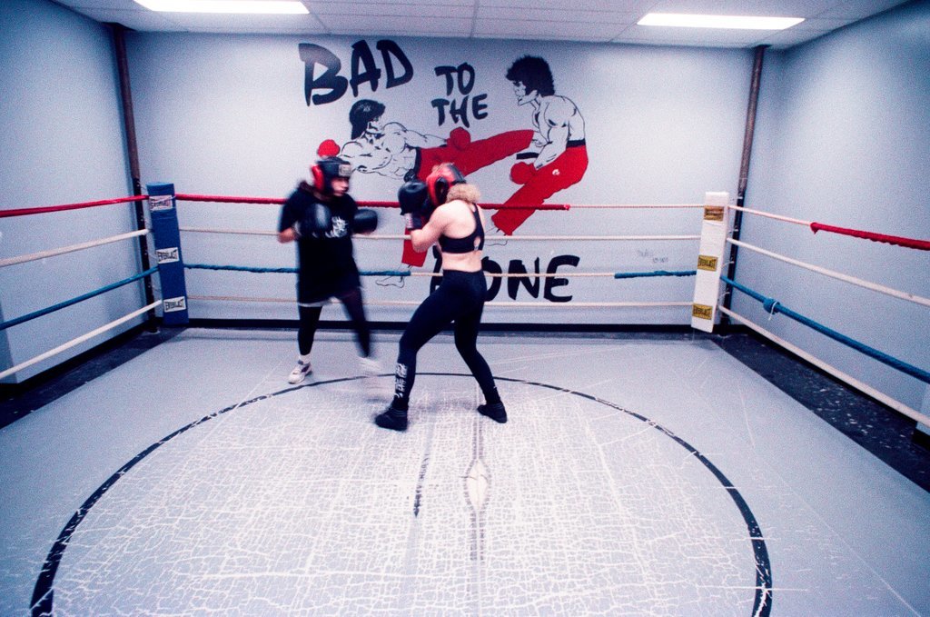 Female boxers train for the Golden Gloves - Chicago Sun-Times