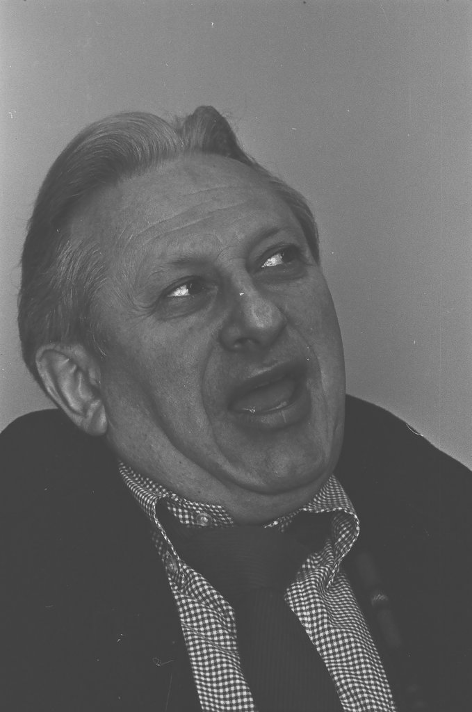 Author and broadcaster Studs Terkel gets interviewed while getting photos taken - Charles Krejcsi for Chicago Sun-Times