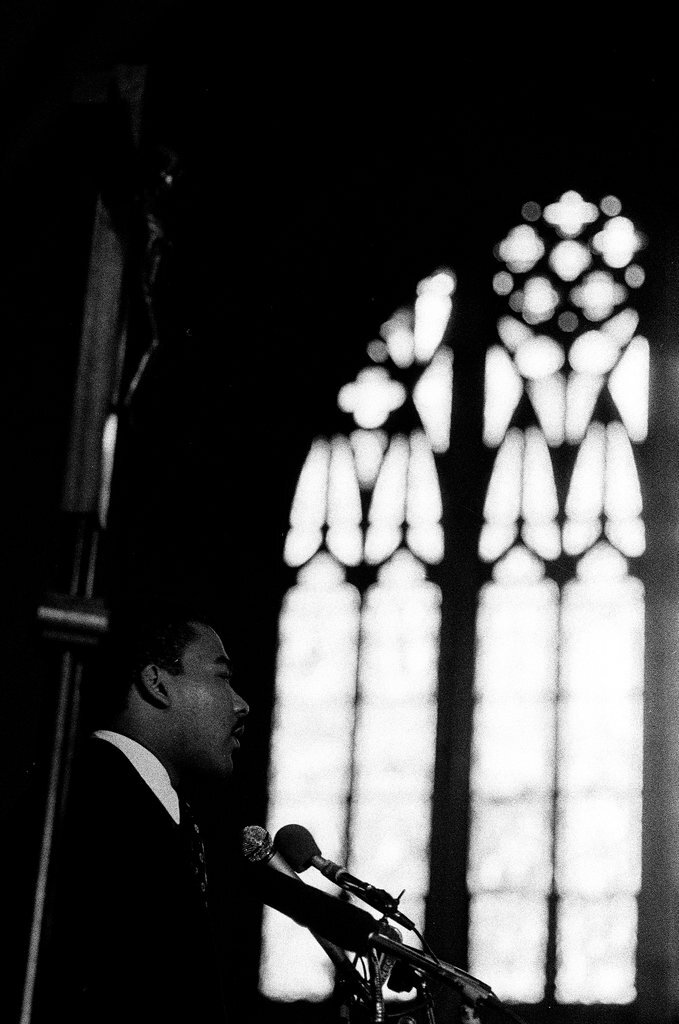 Martin Luther King, Jr.'s son, Dexter Scott King, speaks in his father's honor at a birthday celebration mass - Chicago Sun-Times
