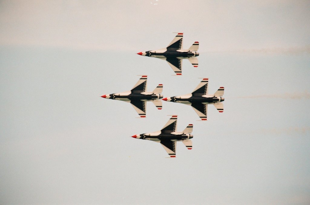 Crowds watch planes, helicopters, and water sports performances at the 1997 Air and Water Show - Chicago Sun-Times
