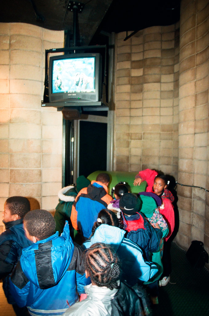 Students from Higgins Community Academy take a field trip to the Lincoln Park Zoo - Chicago Sun-Times