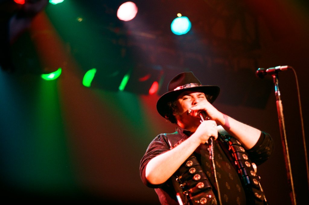 Blues Traveler performs at the Aragon Ballroom - Chicago Sun-Times