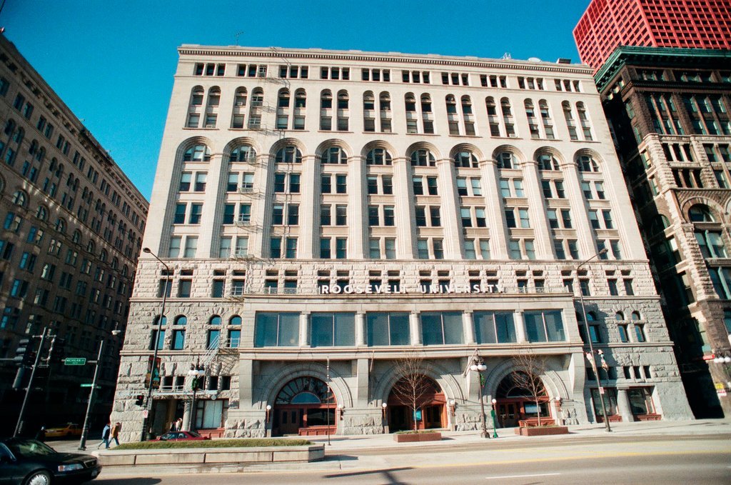Photos of the exterior of the Roosevelt University building - Chicago Sun-Times