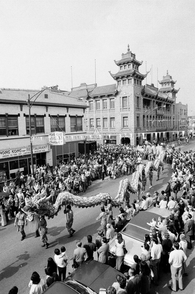 Chicago's Chinese community celebrates Chinese independence from the Manchu Dynasty with a parade - Chicago Sun-Times