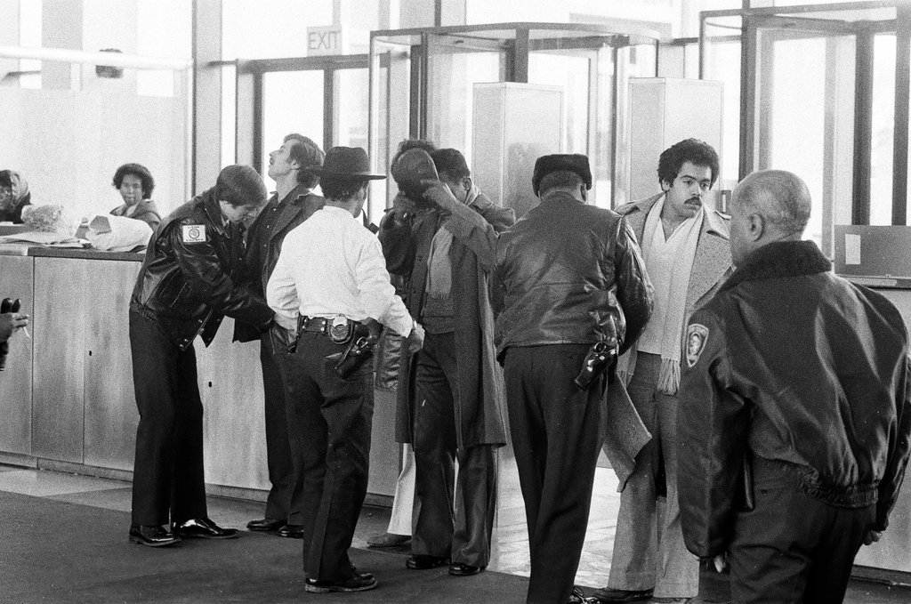 Legal teams walk to John Gacy's arraignment - James DePree for Chicago Sun-Times