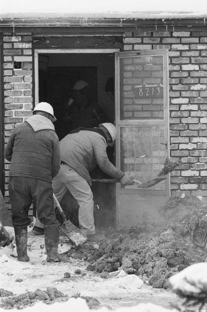 Work continues on unearthing Gacy victims - Jim Frost for Chicago Sun-Times