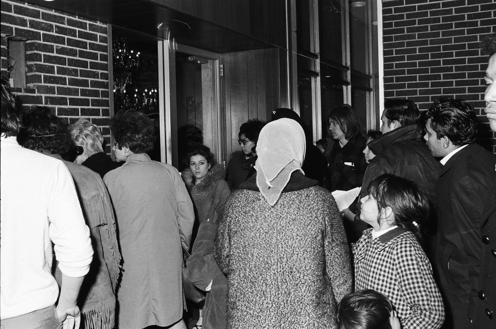 People protest evictions outside apartment building - Chicago Sun-Times
