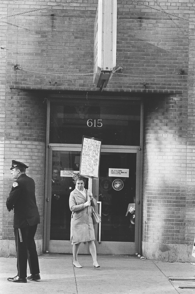 Women protesting the draft - Chicago Sun-Times