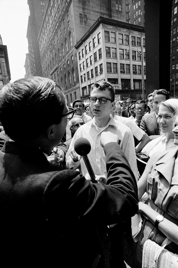 Anti-war protesters - Chicago Sun-Times