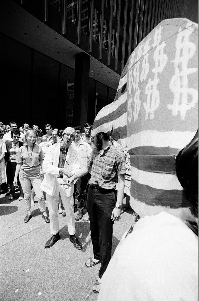 Anti-war protesters - Chicago Sun-Times