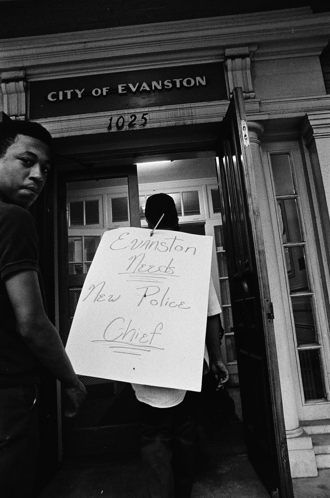 People protest Evanston police chief after shooting of African American teenager - Chicago Sun-Times