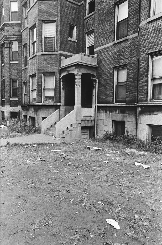Buildings in Oakland and Kenwood communities - Chicago Sun-Times