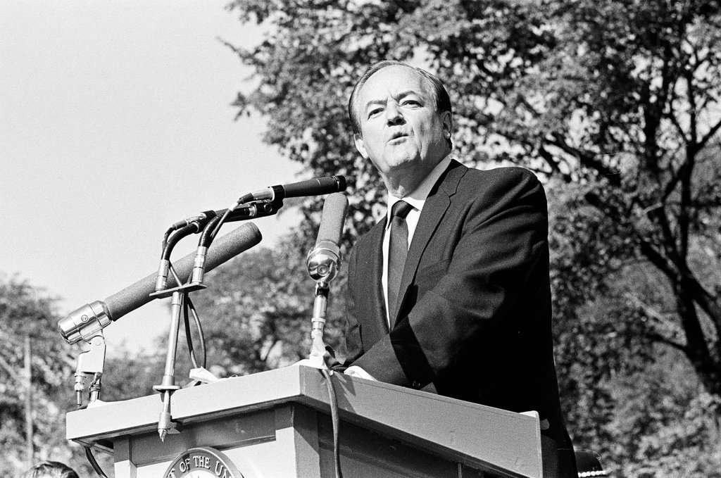 Hubert Humphrey speaks at Polish Constitution Day celebration - Chicago Sun-Times