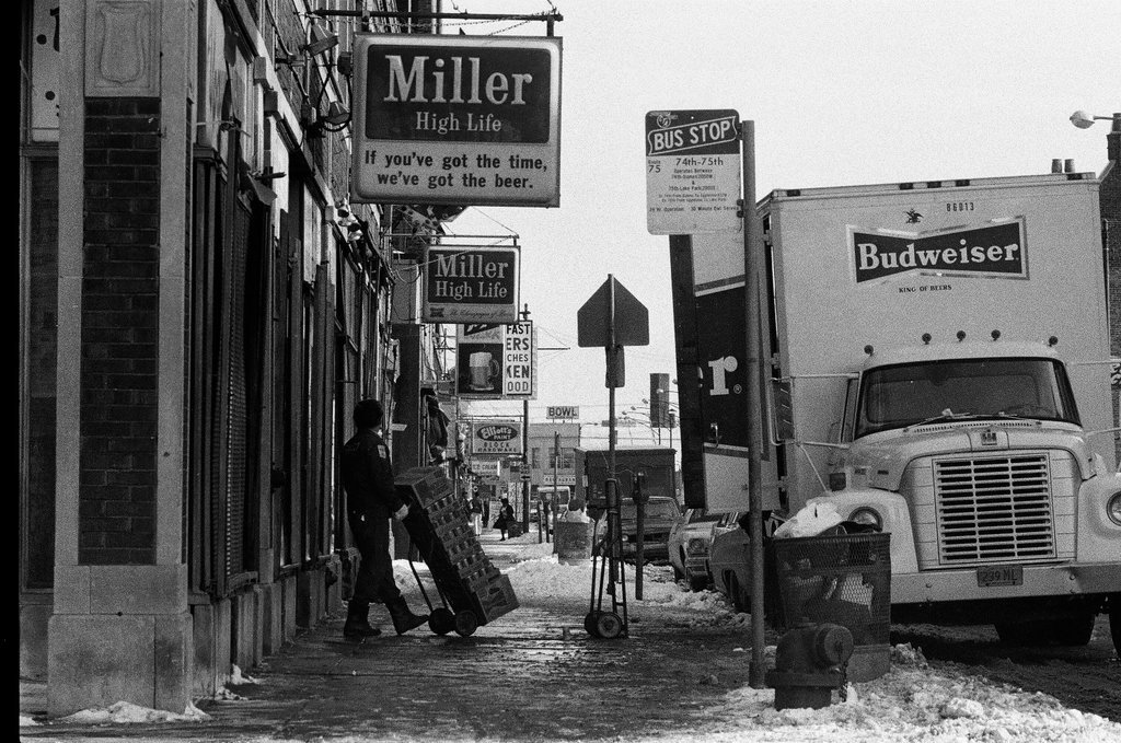 Taverns on East 75th Street - Chicago Sun-Times
