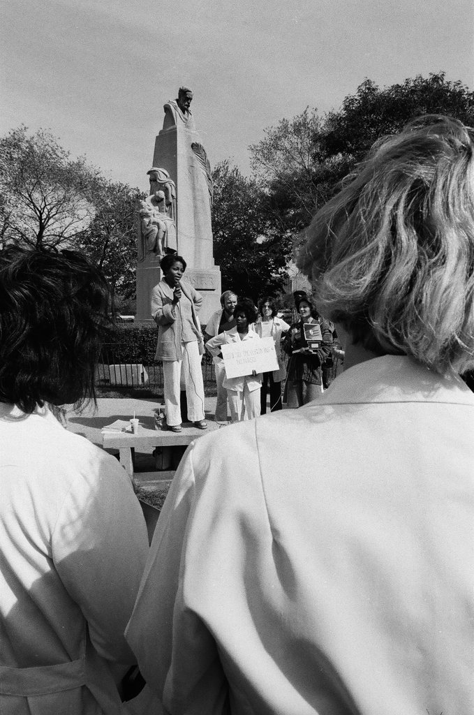 Nurses picketing outside of Cook County Hospital - Chicago Sun-Times