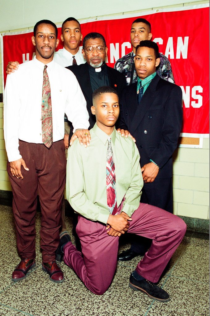 Students from Hales Franciscan High School - Chicago Sun-Times