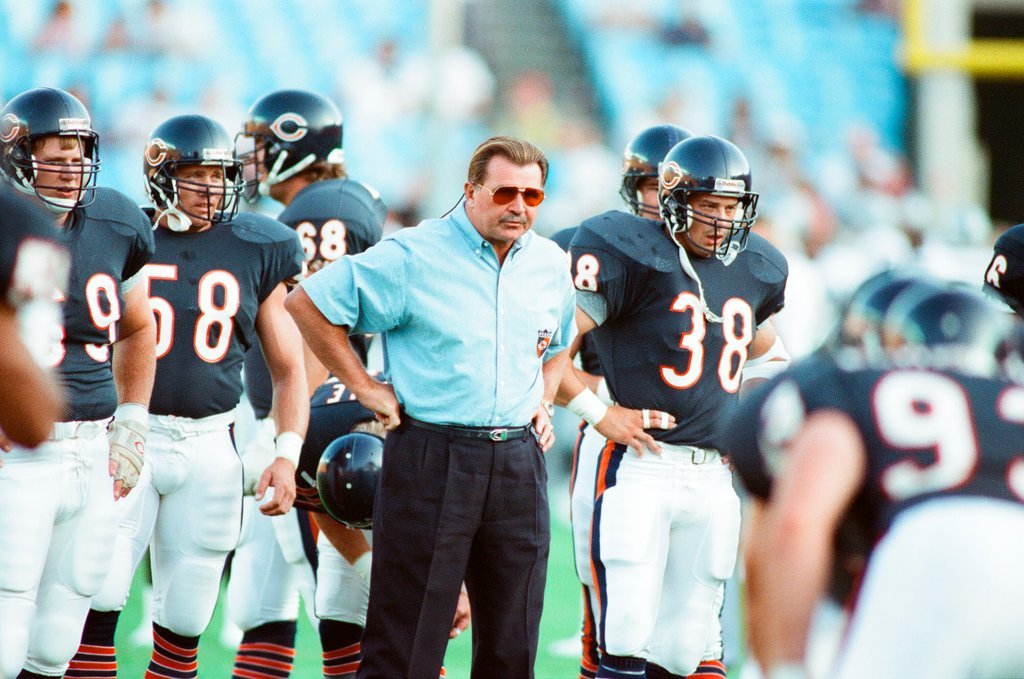 Mike Ditka at Bears preseason game against Raiders - Chicago Sun-Times