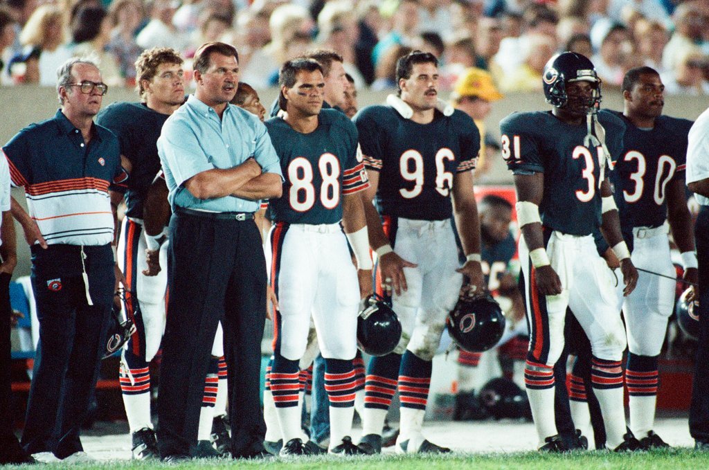 Mike Ditka at Bears preseason game against Raiders - Chicago Sun-Times