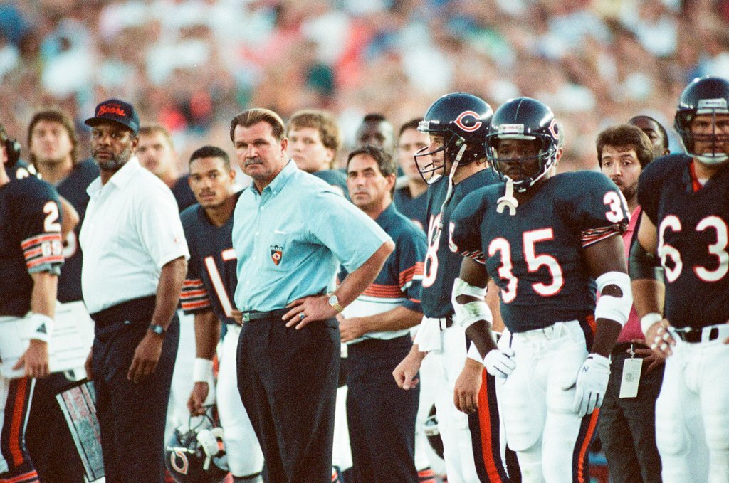 Mike Ditka at Bears preseason game against Raiders - Chicago Sun-Times