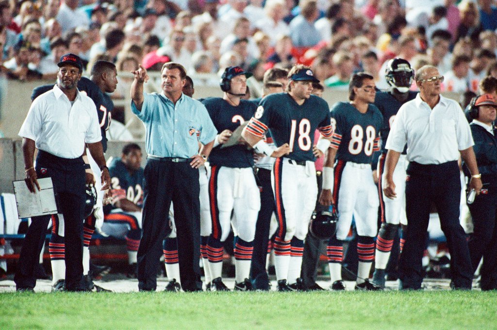 Mike Ditka at Bears preseason game against Raiders - Chicago Sun-Times