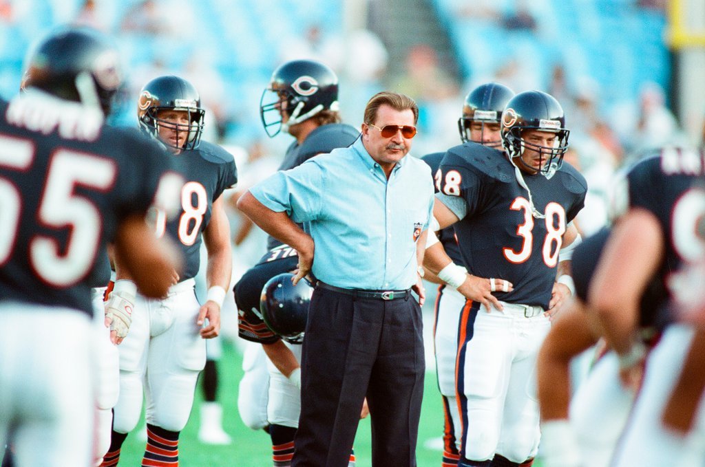Mike Ditka at Bears preseason game against Raiders - Chicago Sun-Times