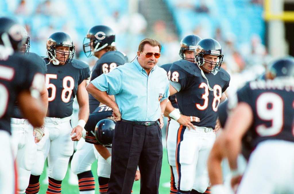 Mike Ditka at Bears preseason game against Raiders - Chicago Sun-Times